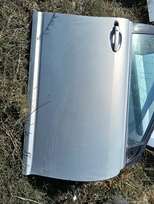 Ușa Dreaptă Fata Toyota Avensis T25