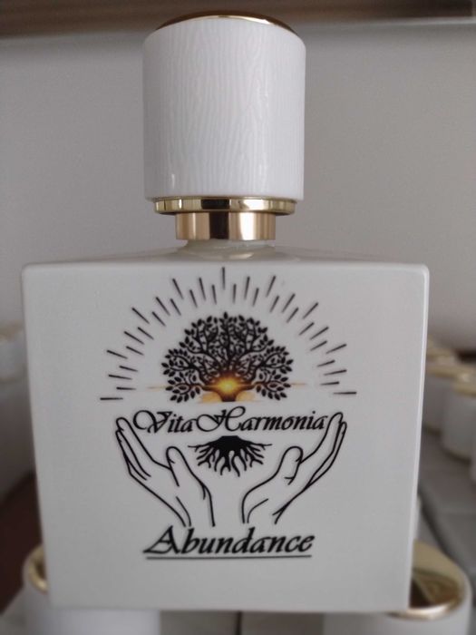 Нишови парфюми и 5 Акбари парфюма