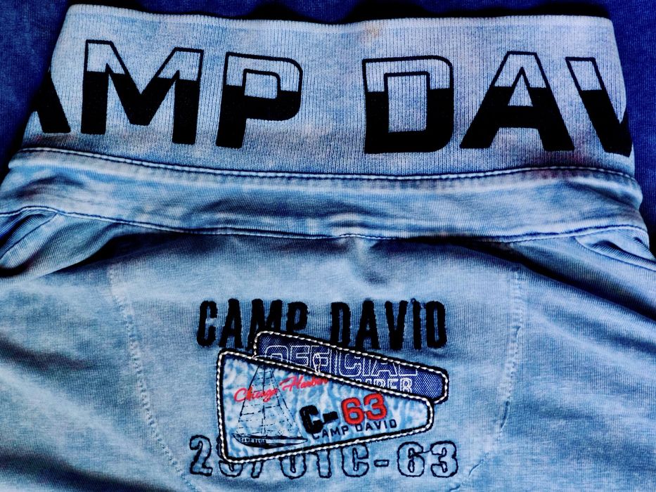 Tricouri Camp David