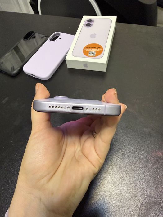 Vand Iphone 17 light purple