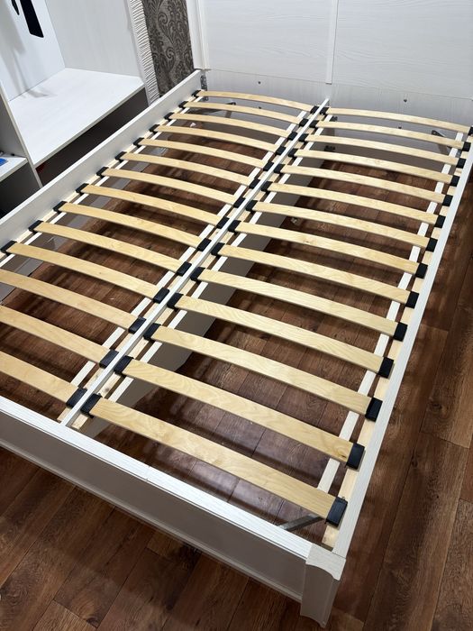 Мебель, двуспальная кровать