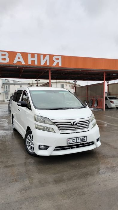 Продам Toyota Vellfire 3.5 обьём.