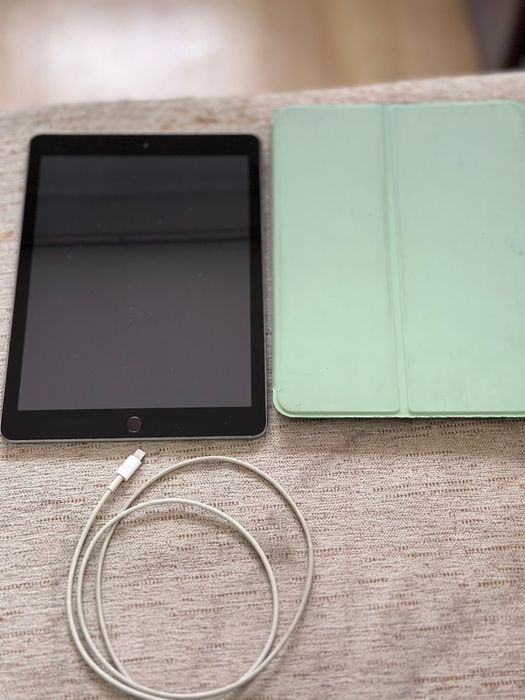 Ipad 6 хорошее состояние