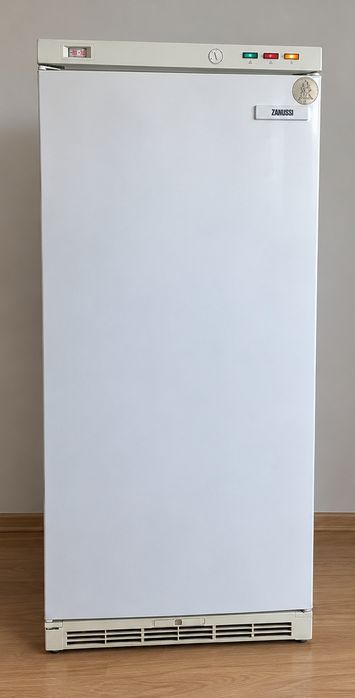 Zanussi Lehel LOF 2304 – фризер 190 л, 6 чекмеджета