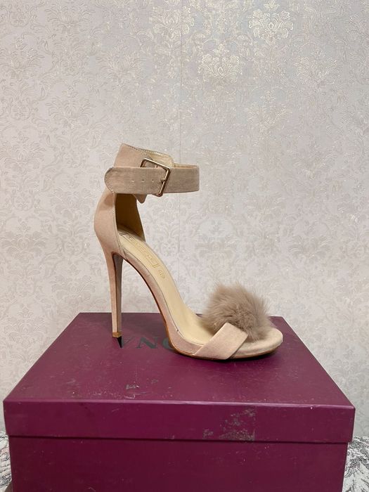 Босоножки TRUFFELE