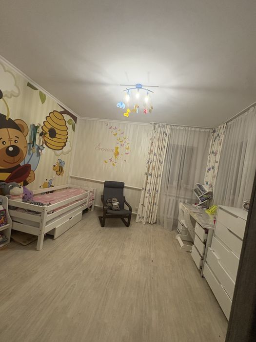 Продается двухэтажный  дом на берегу реки.