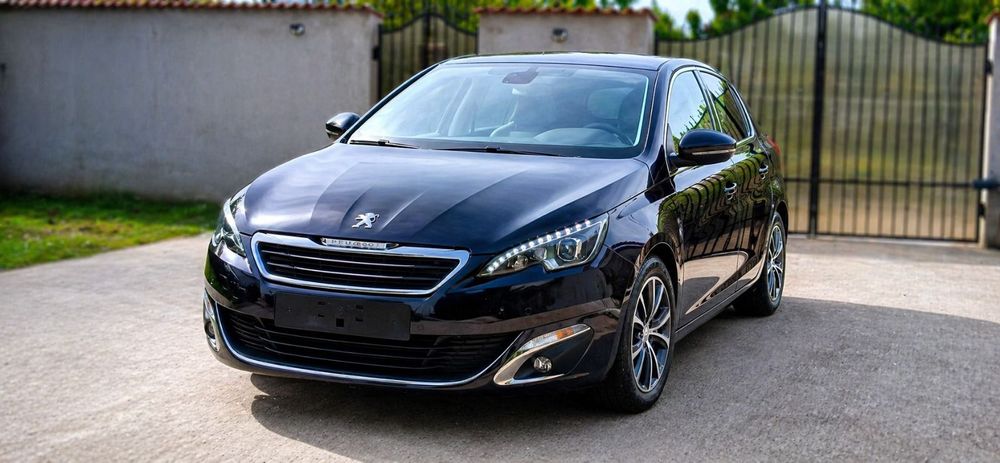 Peugeot 308 Peugeot 308,inlocuit ambreiaj,130cp,panoramic,led,piele,nr.rosii,RAR