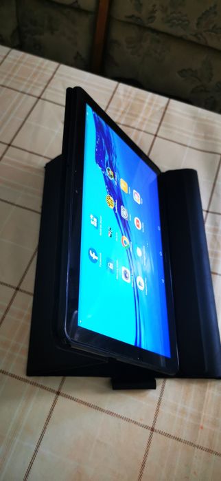 Tableta Huawei T5, display 10 inch. cu husa