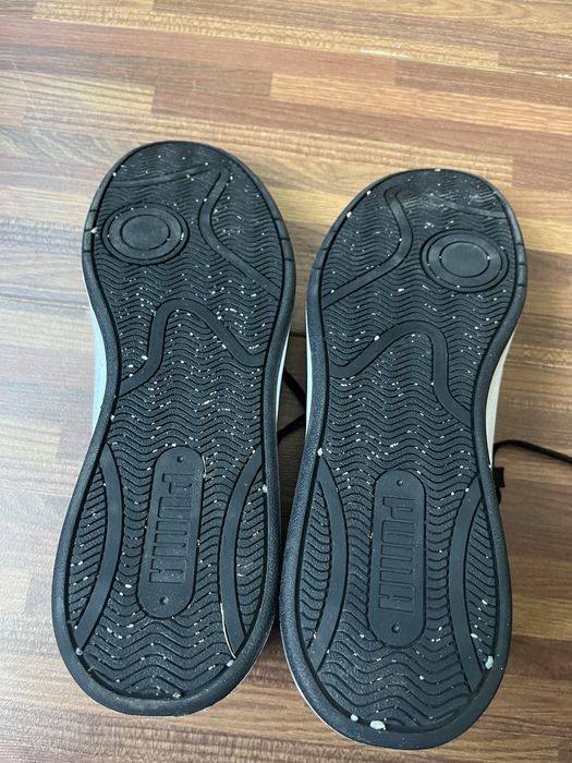 Adidași Puma Court Classic Clean | 42.5 | În stare foarte bună