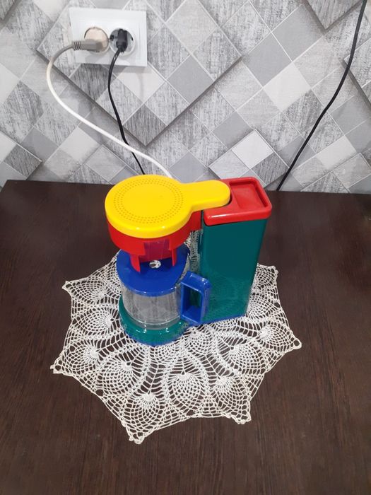 Продам кофеварка Германия