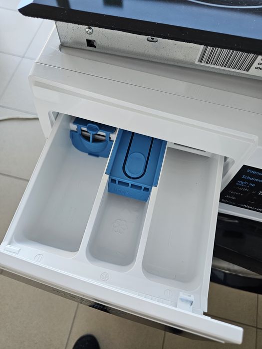 Комбинирана пералня със сушилня Siemens iQ500