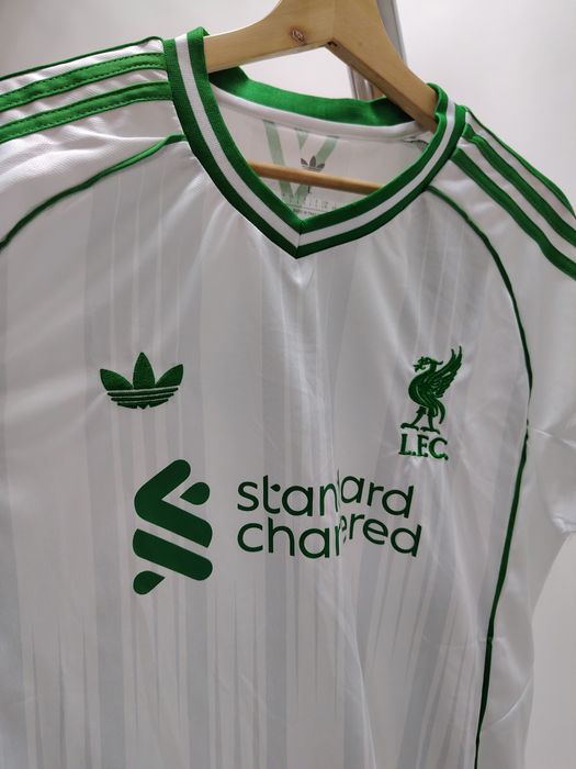 Tricou Liverpool vintage simplu alb