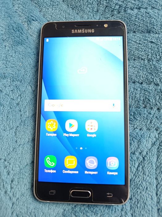Продам телефон Самсунг J5