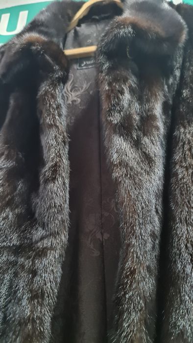 Пподается норковая шуба