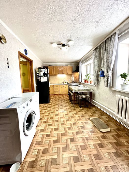 Продам 4 - комнатный дом в Михайловке