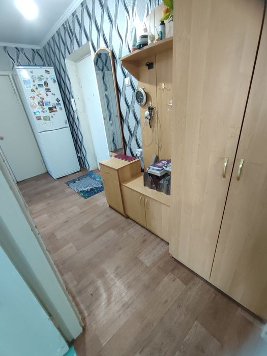 Продается 3-комн (3-22,  8 эт)