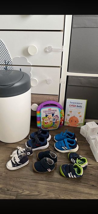 Бебешки маратонки Addidas, номер 20