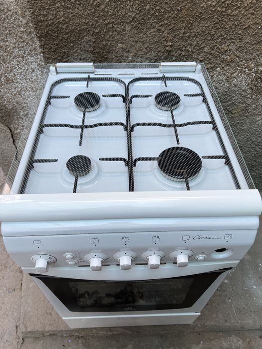 Продам газовую плиту.