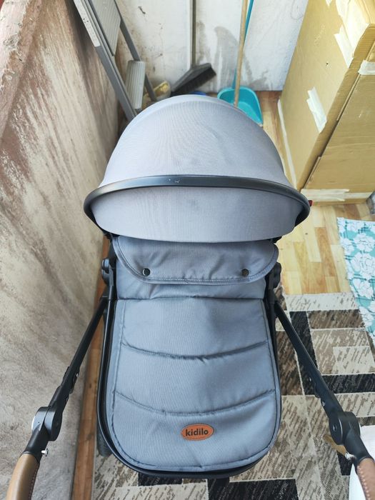 Продаю коляску Kidilo