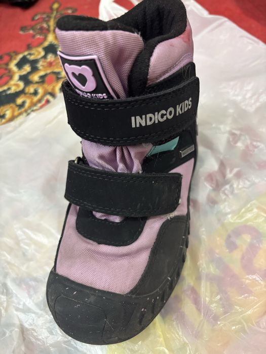 Продам детскую обувь