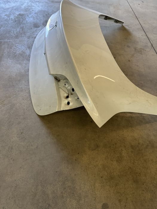 Tesla model 3 капак багажник