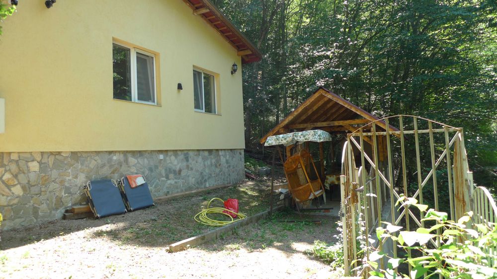 Продава се Къща в с. Батулия, Област София-област - 80 кв.м за 1813 €/кв.м - Снимка #12