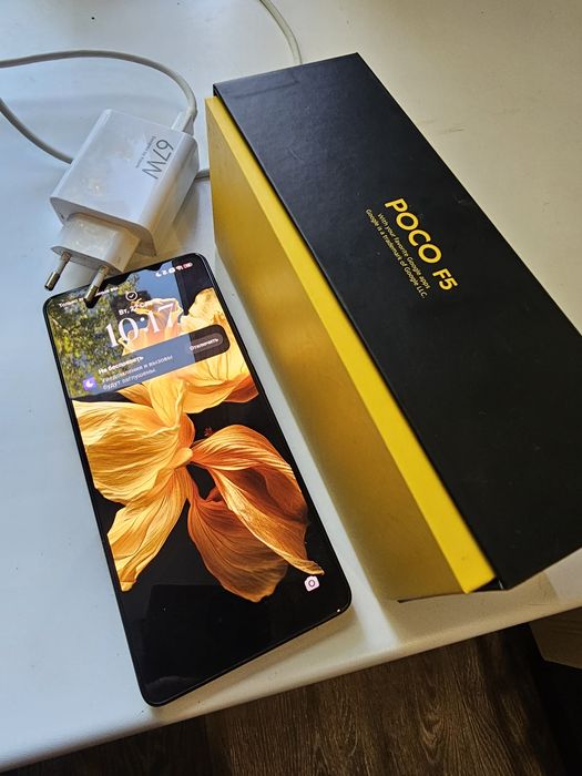 Продам Poco F5 12/256