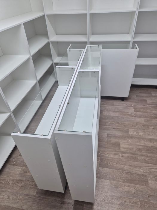 Продам стелажи в отличном состояние !