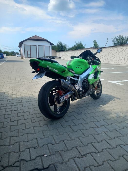 Kawasaki ninja zx9r 2000