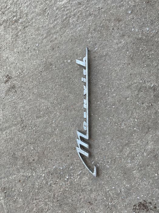 Табло и части за Москвич