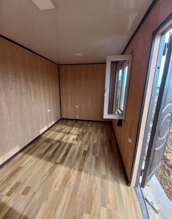 Домик из морских контейнеров продаётся