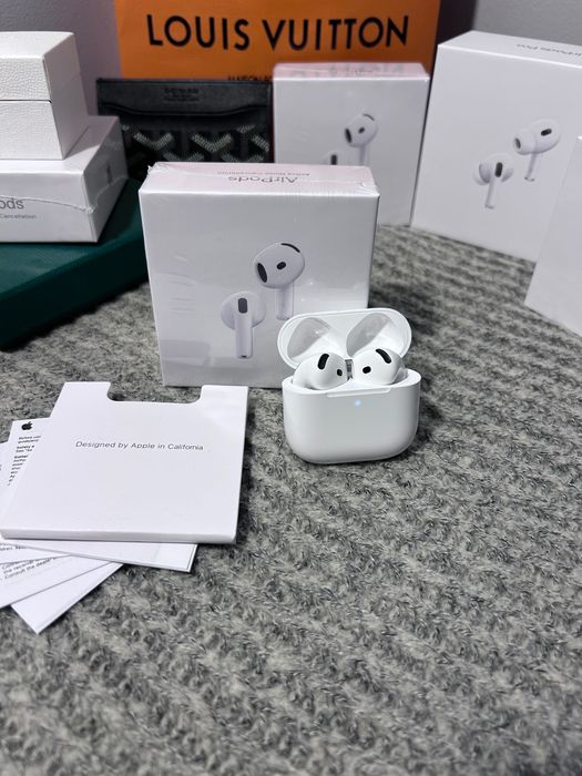 Casti Airpods 4 USB C super calitate cu promotie