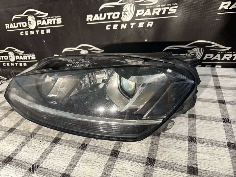 Far stanga Volkswagen Golf 7 BIXENON LED 5G1.941.031