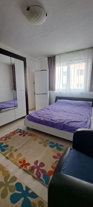Inchiriez garsonieră