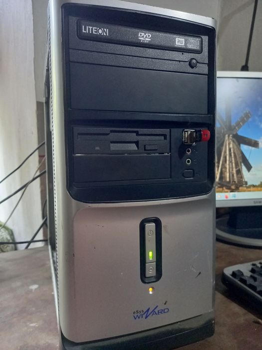 Компютер сотилади