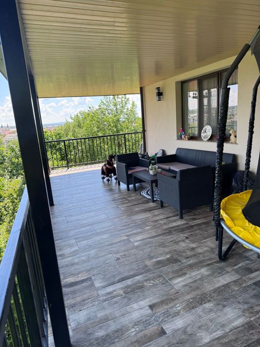 Inchiriez apartament