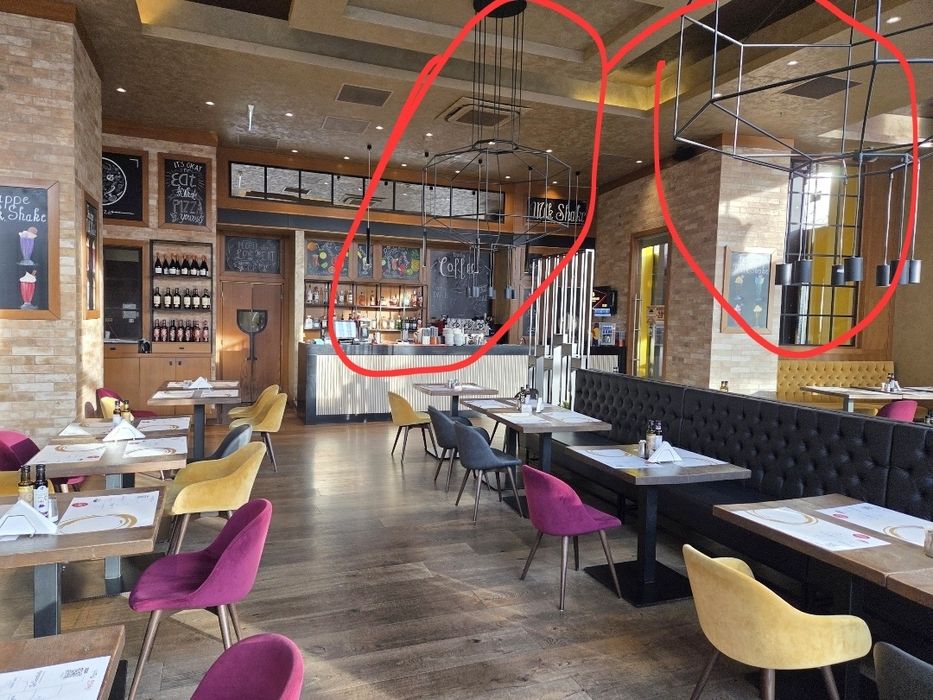 Mobilier si corpuri de iluminat restaurant