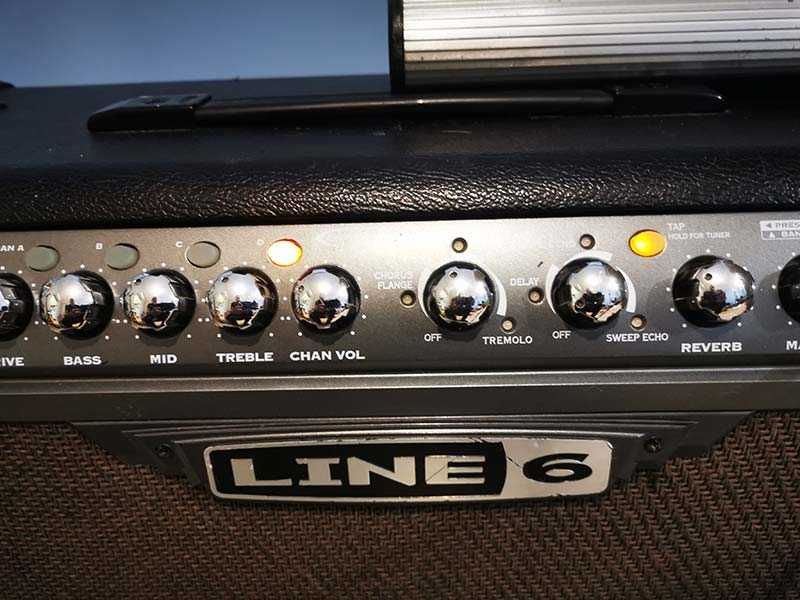 Усилвател за китара кубе Line 6 Spider III 120 вата и FBV4 суич педал