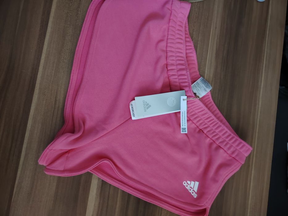 Ефектни памучни шорти Adidas