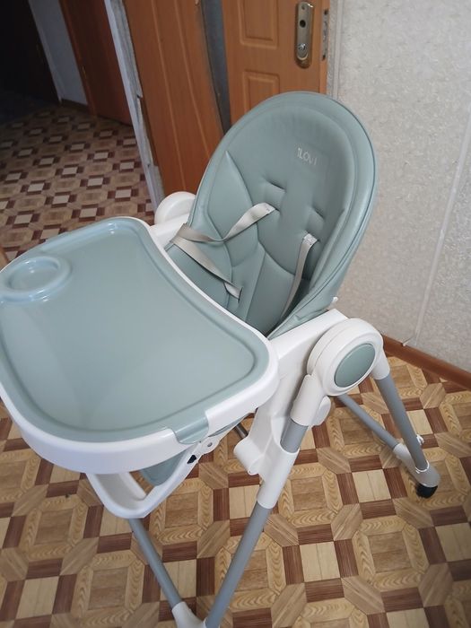Стул для кормление детей