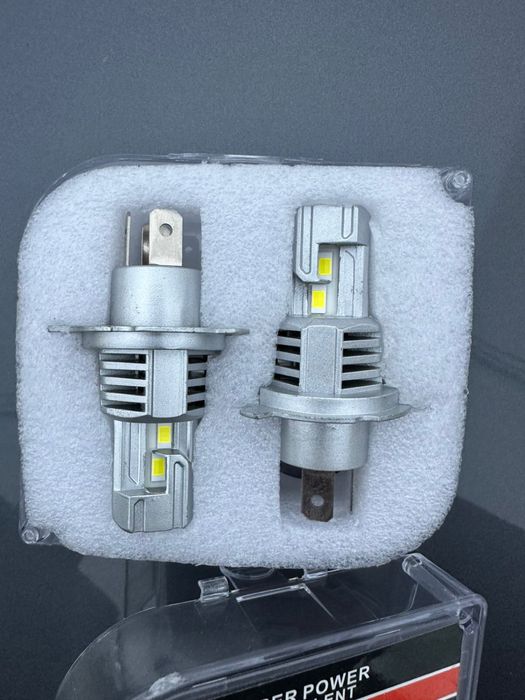 Универсал Би Лед ламочка