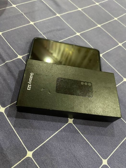 Продам Samsung s23
