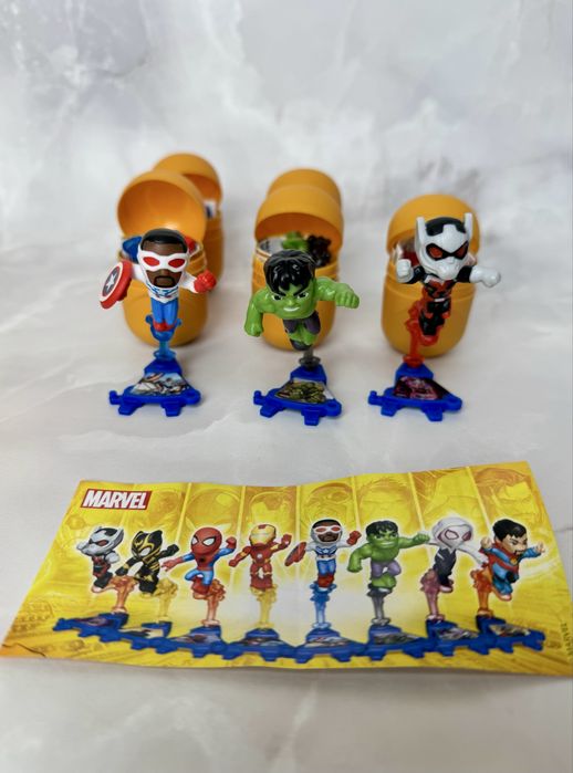 Продам фигурки киндер