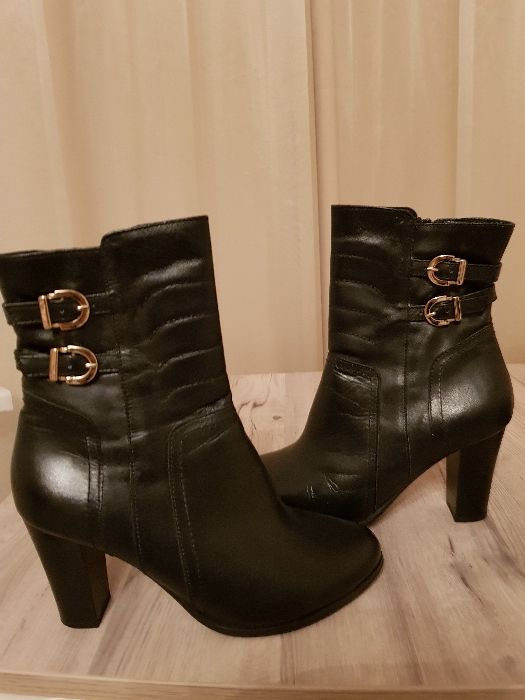 Дамски боти от естествена кожа