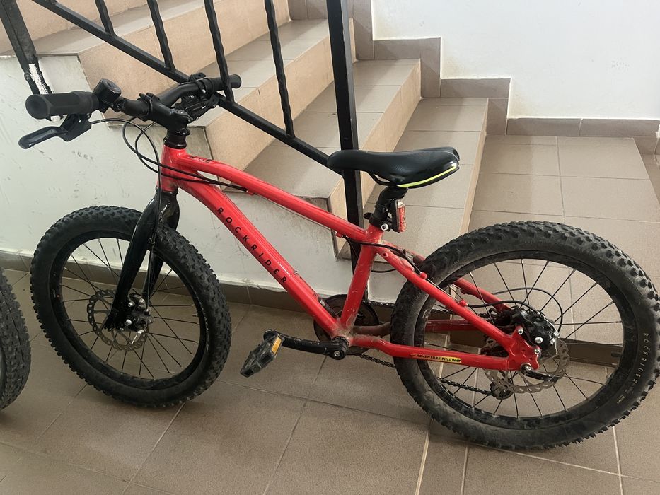 Bicicleta Rockrider 20” de la decathlon. In stare foarte buna, folosita mai putin de un an.