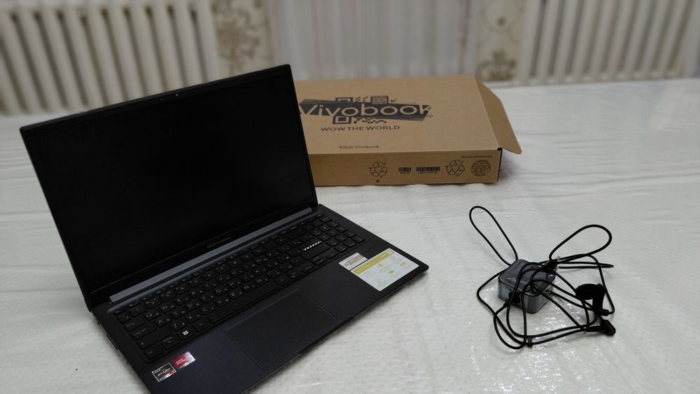 ASUS VivoBook 15