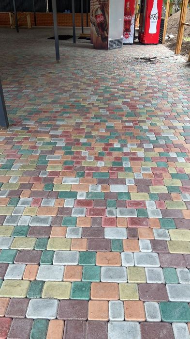 Укладка Асфальта, брусчатки, установка поребриков и бордюров