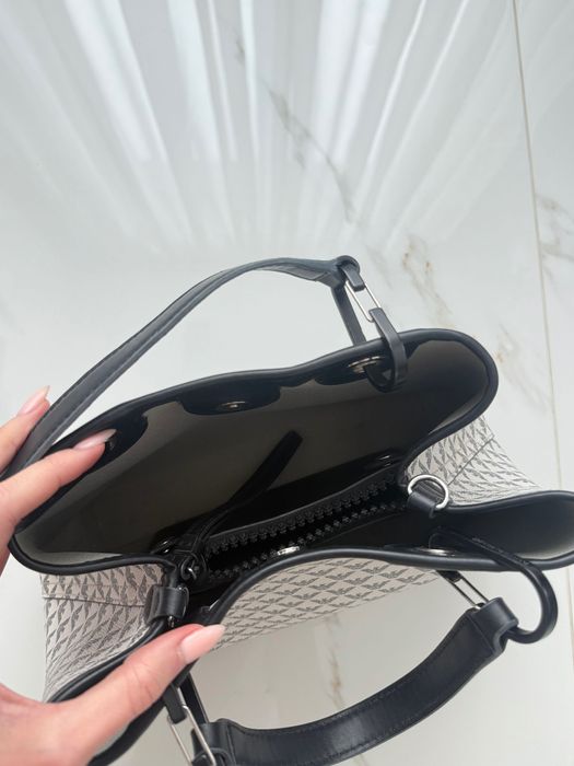 Emporio Armani малка чанта