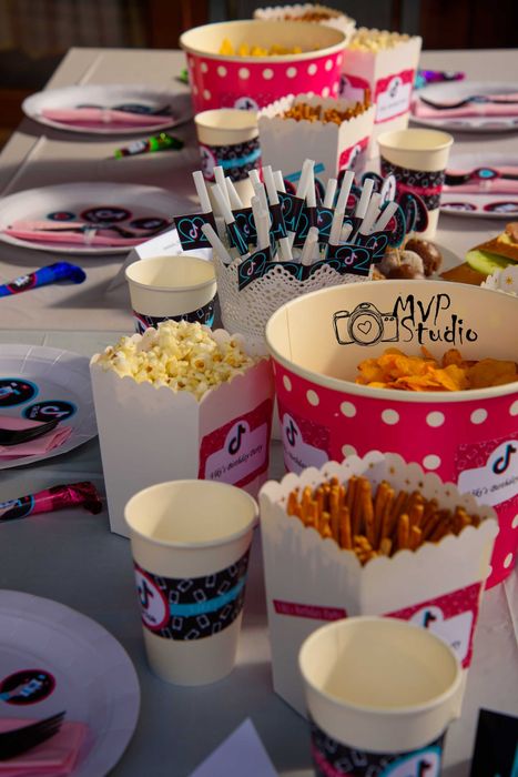 Декорация за Рожден Ден Tik Tok