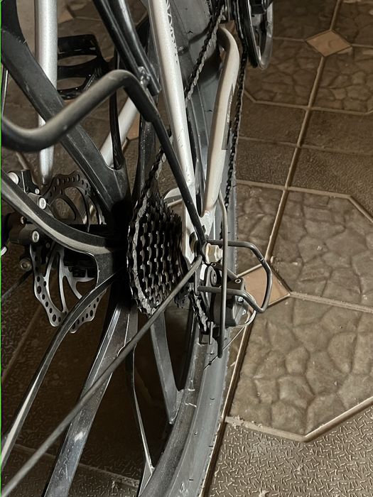 Velosped xali yangi minilmagan 26 razmer 28 saka diska